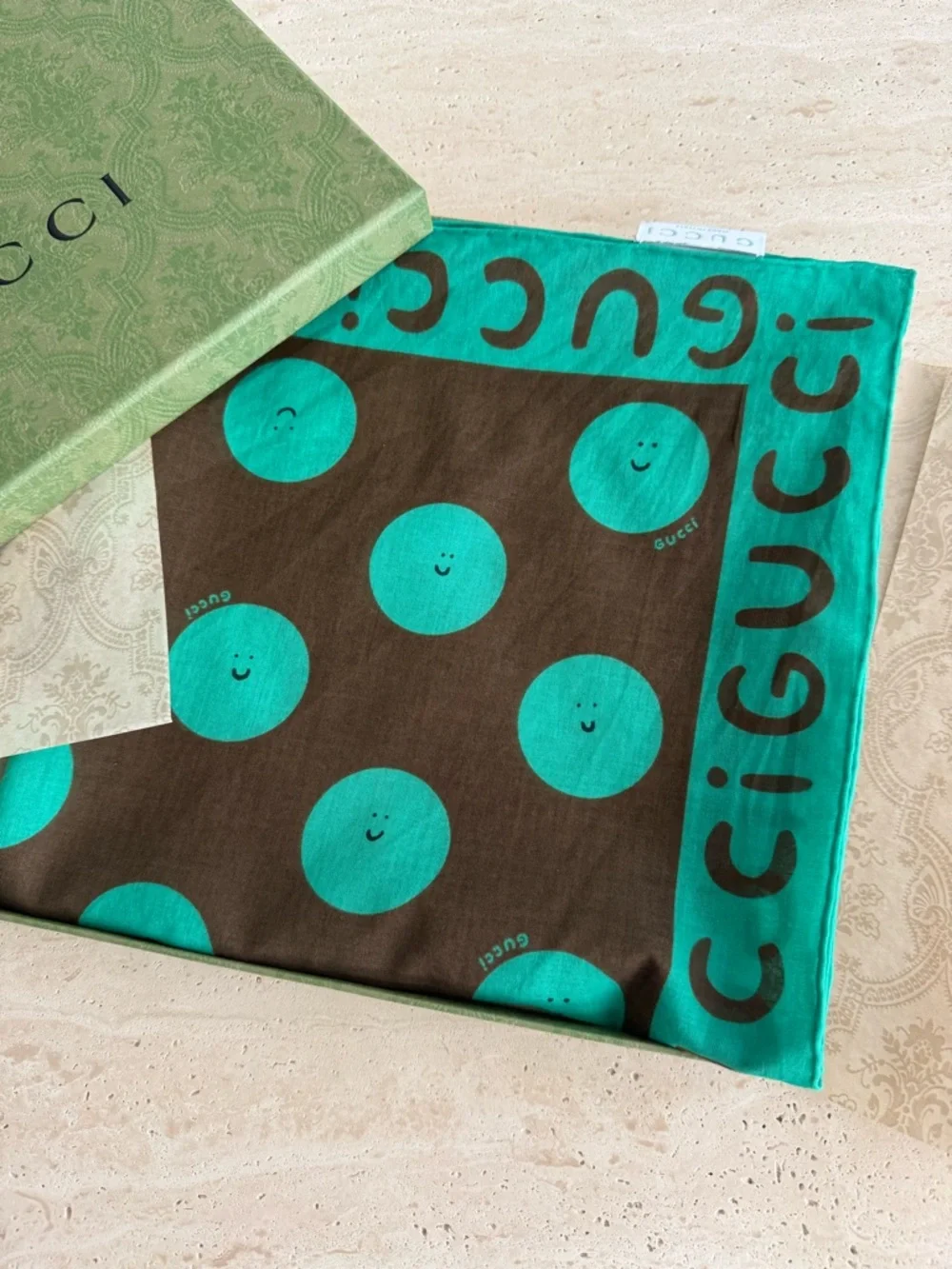 NWT GUCCI Cotton Scarf /Bandana Green & Brown Smiley Face Print Logo Square